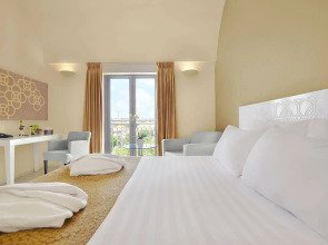 Ruth Daniel Residence