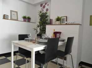 Hi5 Apartments - Parliament