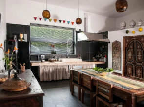 Sevenmaze Charming House