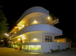Hanifaru Transit Inn