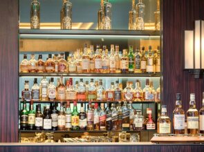 Отель Divani Caravel