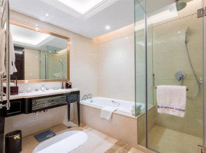 Wyndham Grand Plaza Royale Ningbo