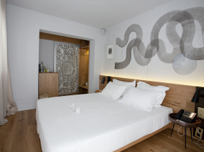 Puro Oasis Urban Hotel