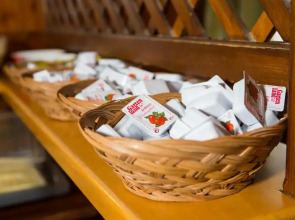 Yoho International Youth Hostel