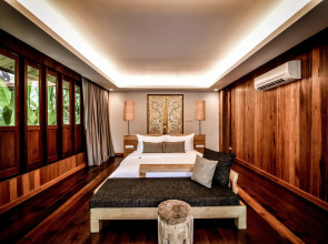 The Nine Thipthara Klongson Resort