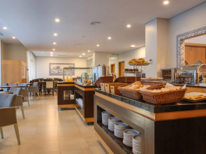 TRYP by Wyndham Porto Centro Hotel