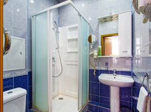 MINIMA Красные ворота