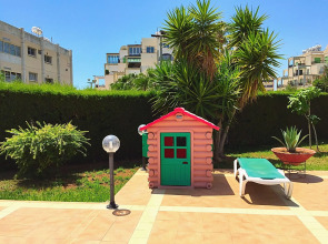 Blue Crane Hotel Apts