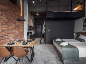 MONTOWNIA Lofts & Experience