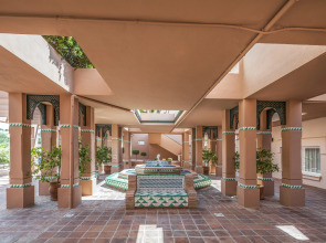 Отель Los Amigos Beach Club