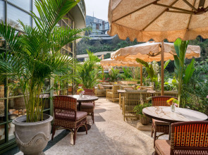 Island Shangri-La, Hong Kong