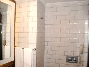 Port River Hotel & Spa