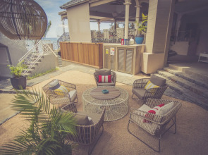 Voile Bleue Boutique Hotel