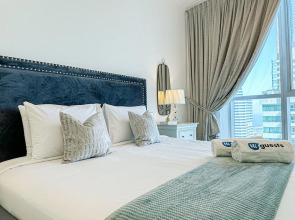 HiGuests - The Marina Torch