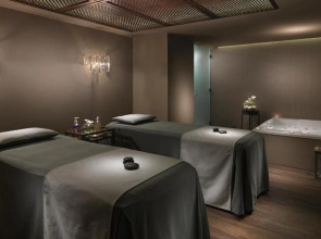 Отель H10 Conquistador