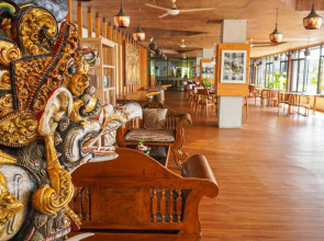 Отель Truntum Kuta