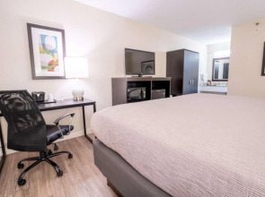 Quality Inn Palm Beach International Airport