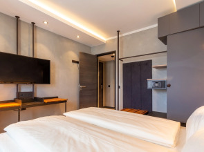 Unsölds Factory Hotel