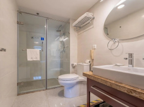 Qingdao Housing International Hotel