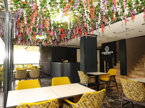 Garden Mode Airport Hotel