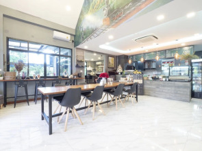 OYO 75378 Thawapee Resort