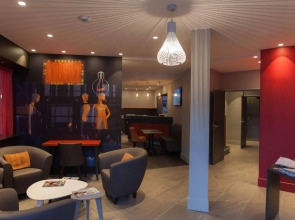 Hotel Sixteen Paris Montrouge