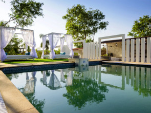 White woods Resort & Spa