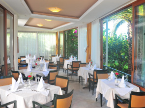 Hydramis Palace Beach Resort