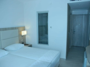 Begonville Beach Hotel - Adults Only