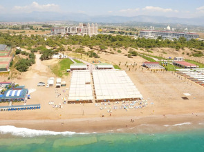 Port River Hotel & Spa