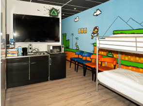 Amsterdam Teleport Hotel