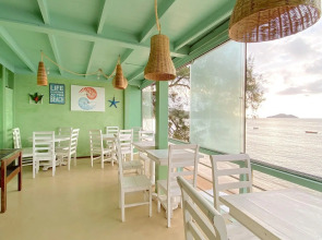 Bamboo Búzios Hostel