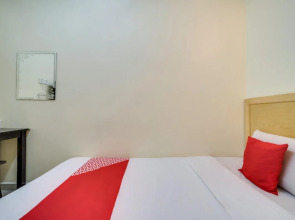 OYO 301 River Inn Hotel