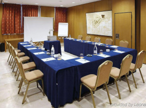 Отель Sercotel de los Reyes