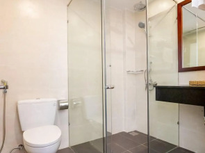 Backhome Hotel - Hostel