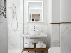 Tivoli Doelen Amsterdam Hotel