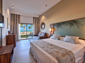 Отель Riu Turquoise