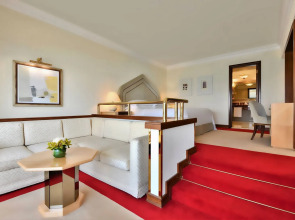 Sheraton Grand Doha Resort & Convention Hotel