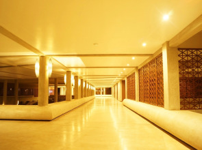 Cinnamon Bey Beruwala