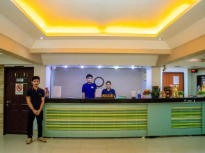 Visiting Card Hotel & Resort