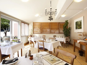 The Central Hotel Queenstown, A Naumi Chapter