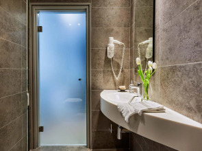 Ammon Zeus Luxury Beach Hotel