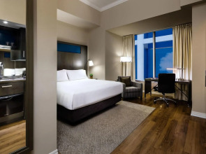 One King West Hotel & Residence