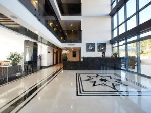 The Nowness Luxury Hotel & Spa (Adults Only 16+)