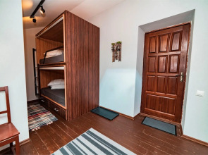 Usengi Hotel and Hostel (Юсенги Отель и Хостел)