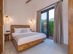 Rota Kilidonia Karaöz Suites&Villas
