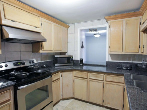 Rodeway Inn and Suites Austin