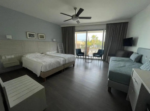 Aphrodite Beach Hotel