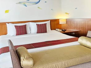 Birds and Bees Resort