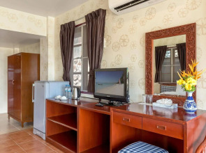 Royal Crown Hotel & Palm Spa Resort